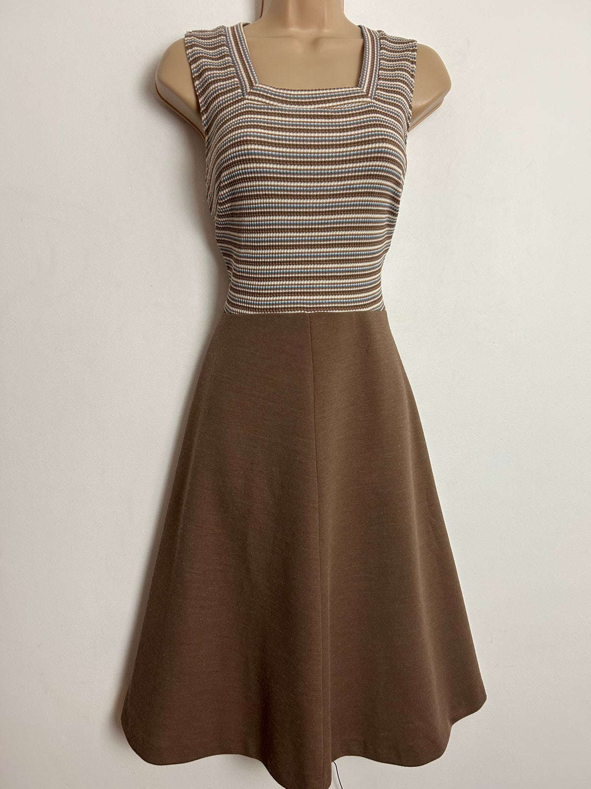 Vintage 1960s DARLING DEBS BY RUTH EIB UK Size 8 Mocha Brown White & Blue Stripe Mod Dress