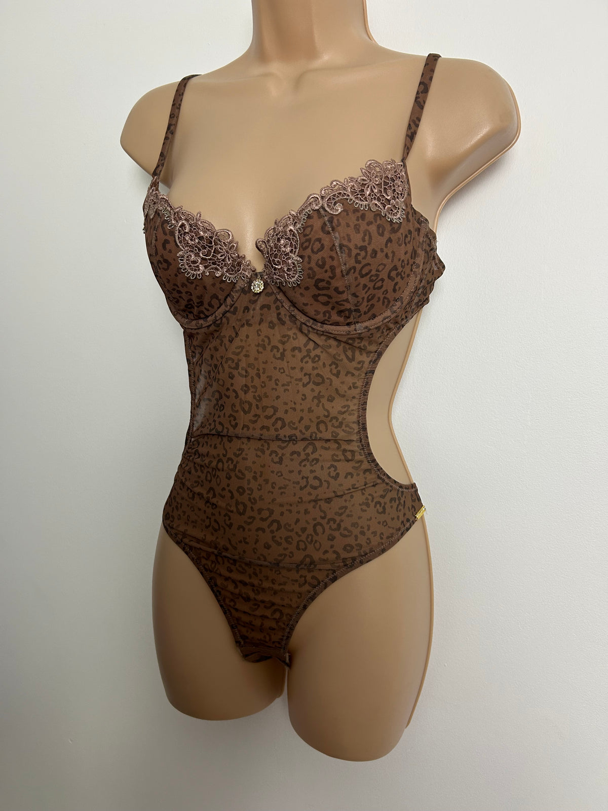 Vintage Y2K BNWT PIERRE CARDIN Size 36B Leopard Print Bodysuit