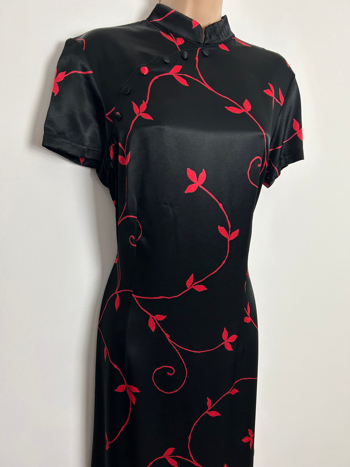 Vintage 90s Y2K UK Size 12 Black & Red Leaf Print Silky Feel Cheongsam Style Maxi Dress