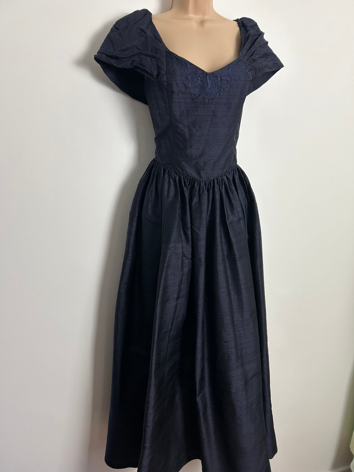 Vintage 1980s LAURA ASHLEY UK Size 12 (Size 16 On Label) Dark Midnight Blue 100% Silk Ballgown