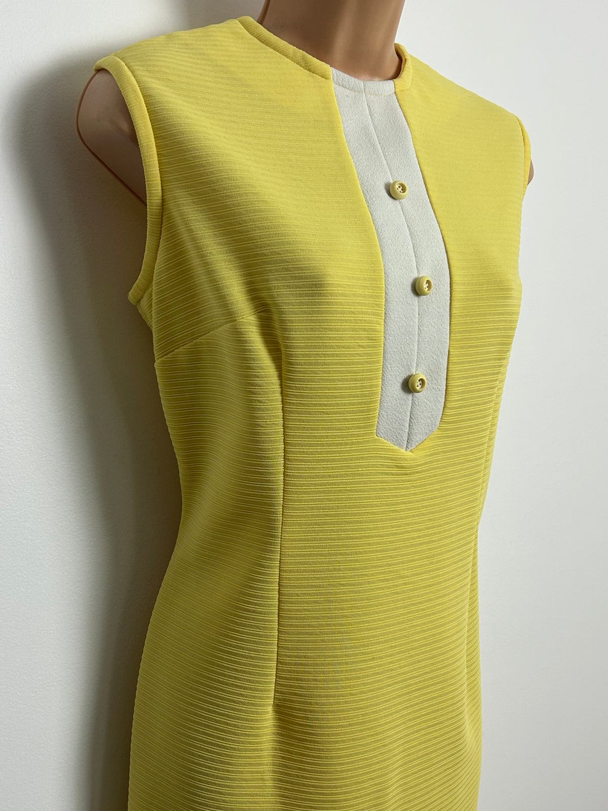 Vintage 1960s Size 12 Lemon Crimplene Mod Shift Dress