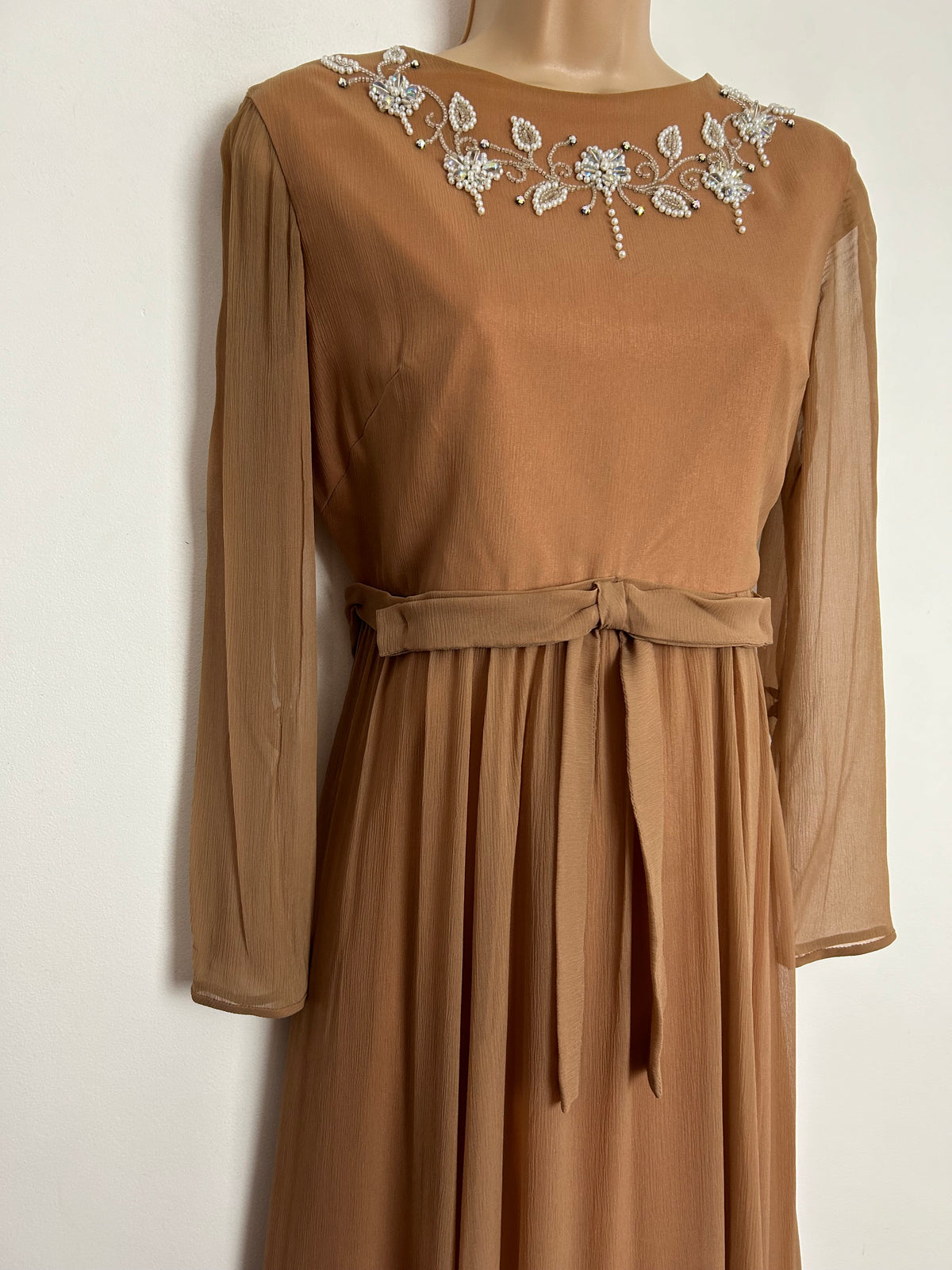 Vintage 1960s RICCI MICHAELS UK Size 10 Beautiful Caramel Silk Crepe Bead Embellished Evening Dress