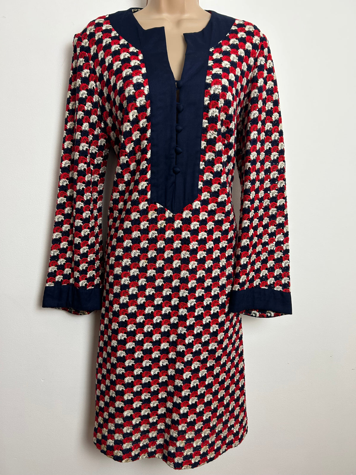 Vintage 1960s Size 14 Blue Red & White Loop Stitch Fabric Mod Shift Dress