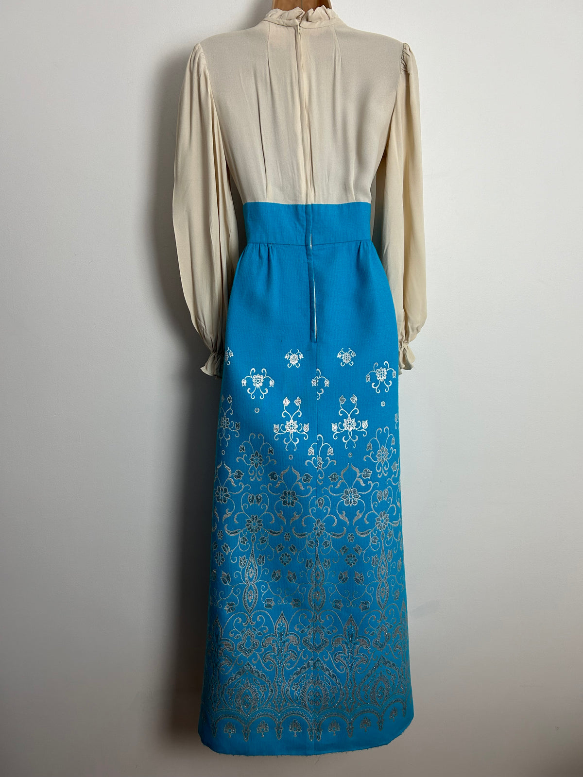 Vintage 1960s BERKERTEX UK Size 6-8 Turquoise & Cream Floral Detail Long Sleeve Occasion Maxi Dress