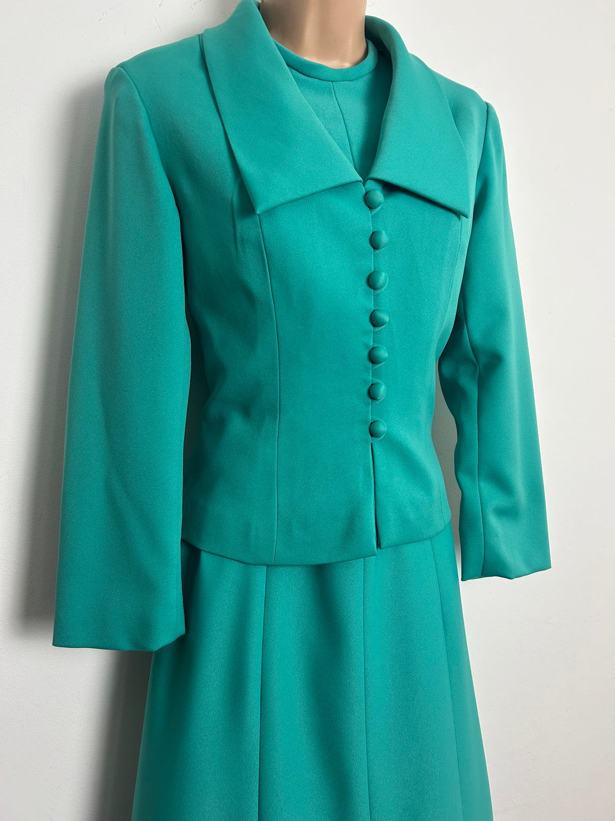 Vintage 1960s HANNLORE OF LONDON Size 8 Jade Green Mod Dress & Jacket Two Piece Suit