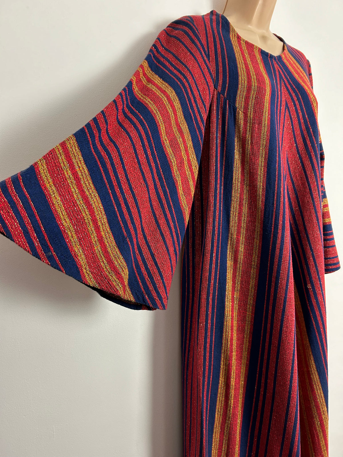 Vintage 1960s EXTREMELY RARE RIKMA BY ROZI BEN YOSSEF Up To Size 12 Red Blue & Gold Stripe 100% Cotton Woven Long Flared Sleeve Kaftan