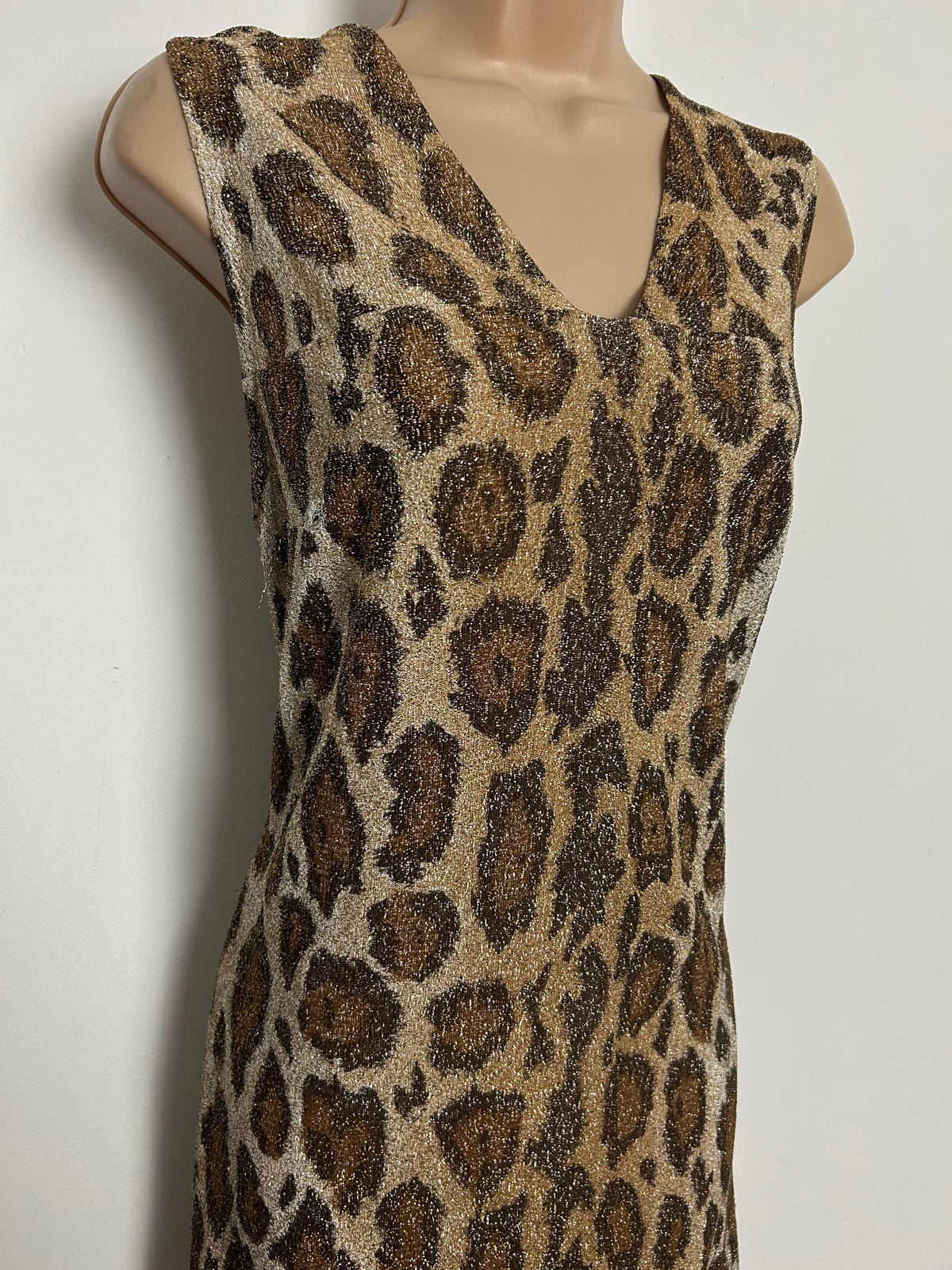 Vintage 1970s Size 12 Brown & Gold Leopard Print Lurex Sleeveless Shift Dress