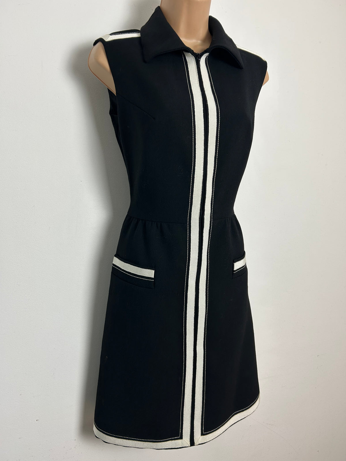 Vintage 1960s DIETER GERHARD Size 10 Fab Black & White Stripe Mod Dress