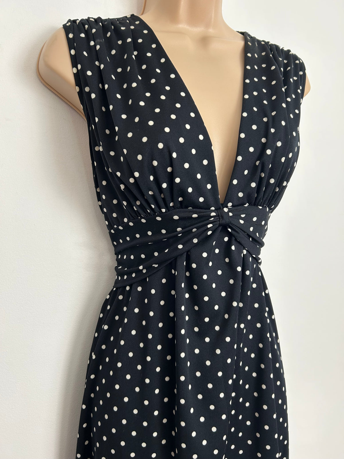 Vintage 1970s Size 10-12 Black & White Polka Dot Print Sleeveless Ruched Waistband Maxi Dress