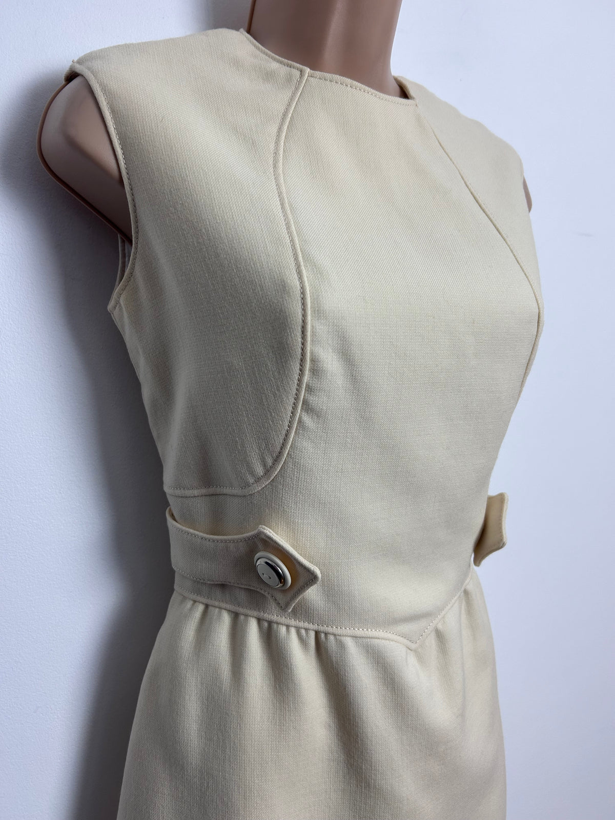 Vintage 1960s UK Size 10 Cream Pure New Wool Tab Detail Mod Dress
