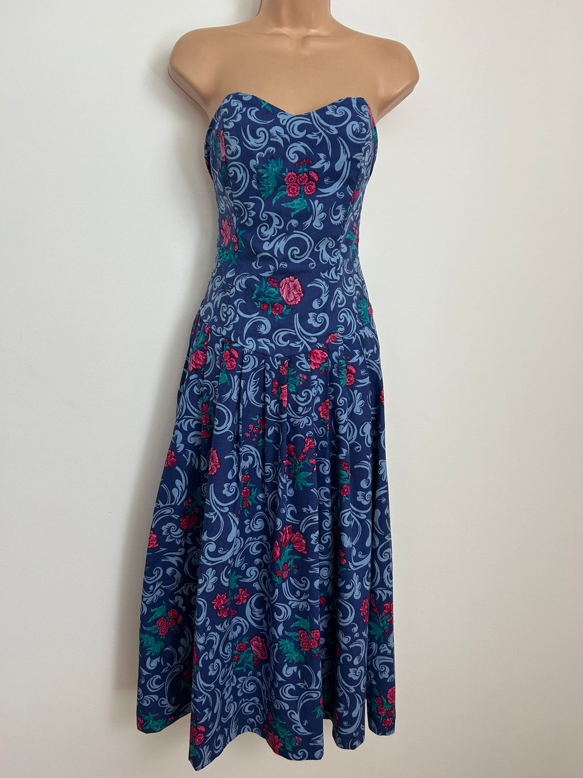Vintage 1980s LAURA ASHLEY Size 6/8 (Size 10) Blue & Pink Floral Print Strapless Boned Pleated Occasion Dress