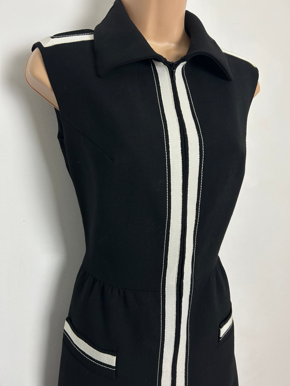 Vintage 1960s DIETER GERHARD Size 10 Fab Black & White Stripe Mod Dress