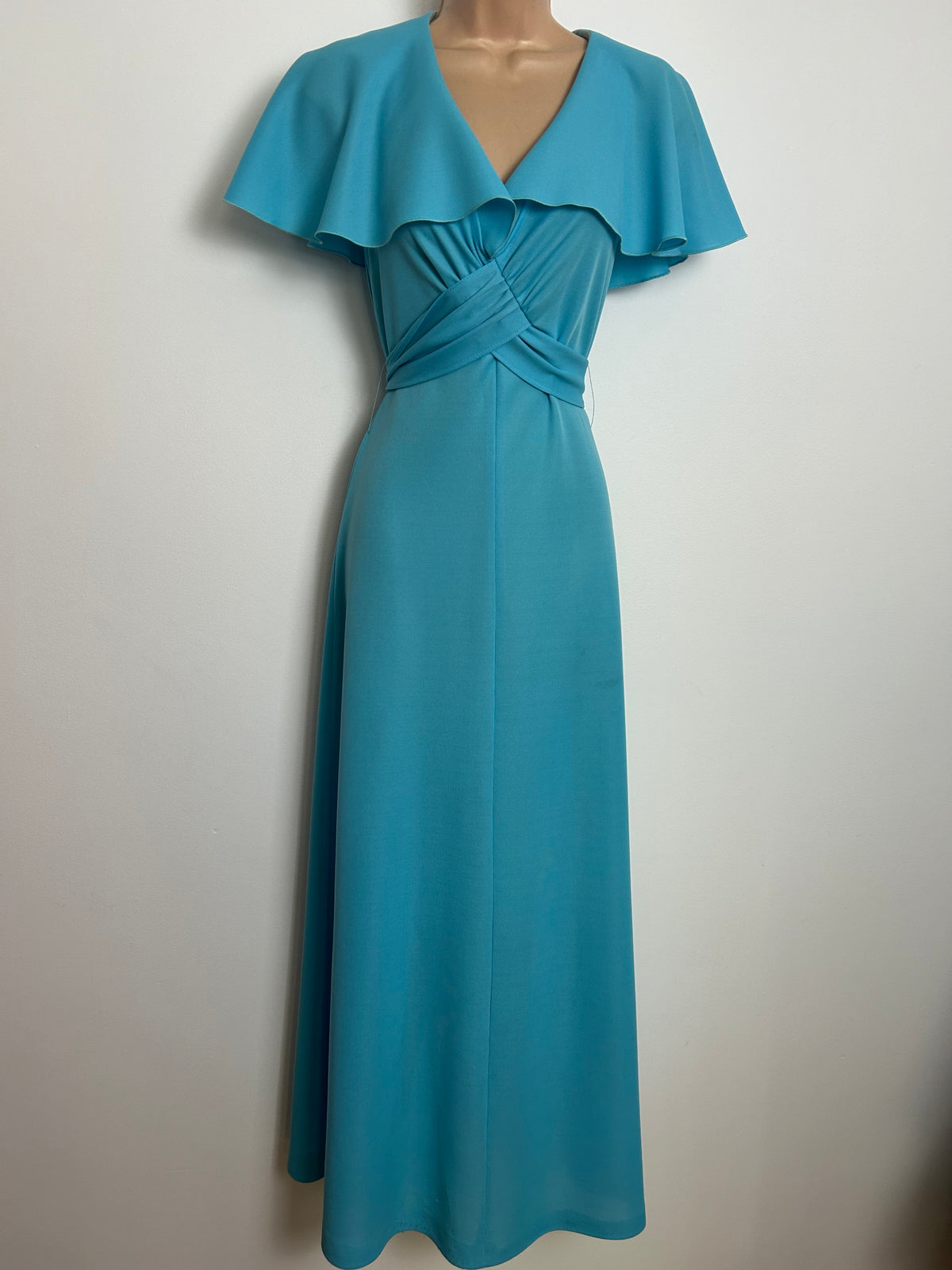 Vintage 1970s Size 8 Pale Turquoise Blue Shawl Collar Cross Over Tie Back Maxi Dress