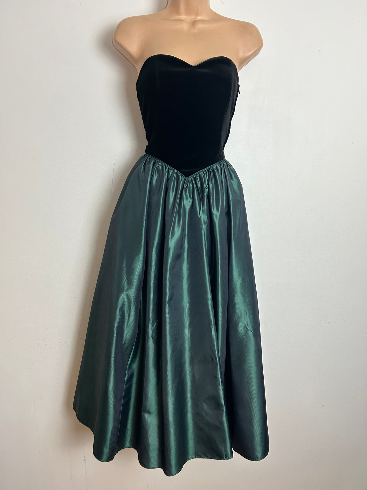 Vintage 1980s LAURA ASHLEY Size 6-8 (Size 12) Black Velvet & Bottle Green Acetate Taffeta Strapless Ballgown Party Dress