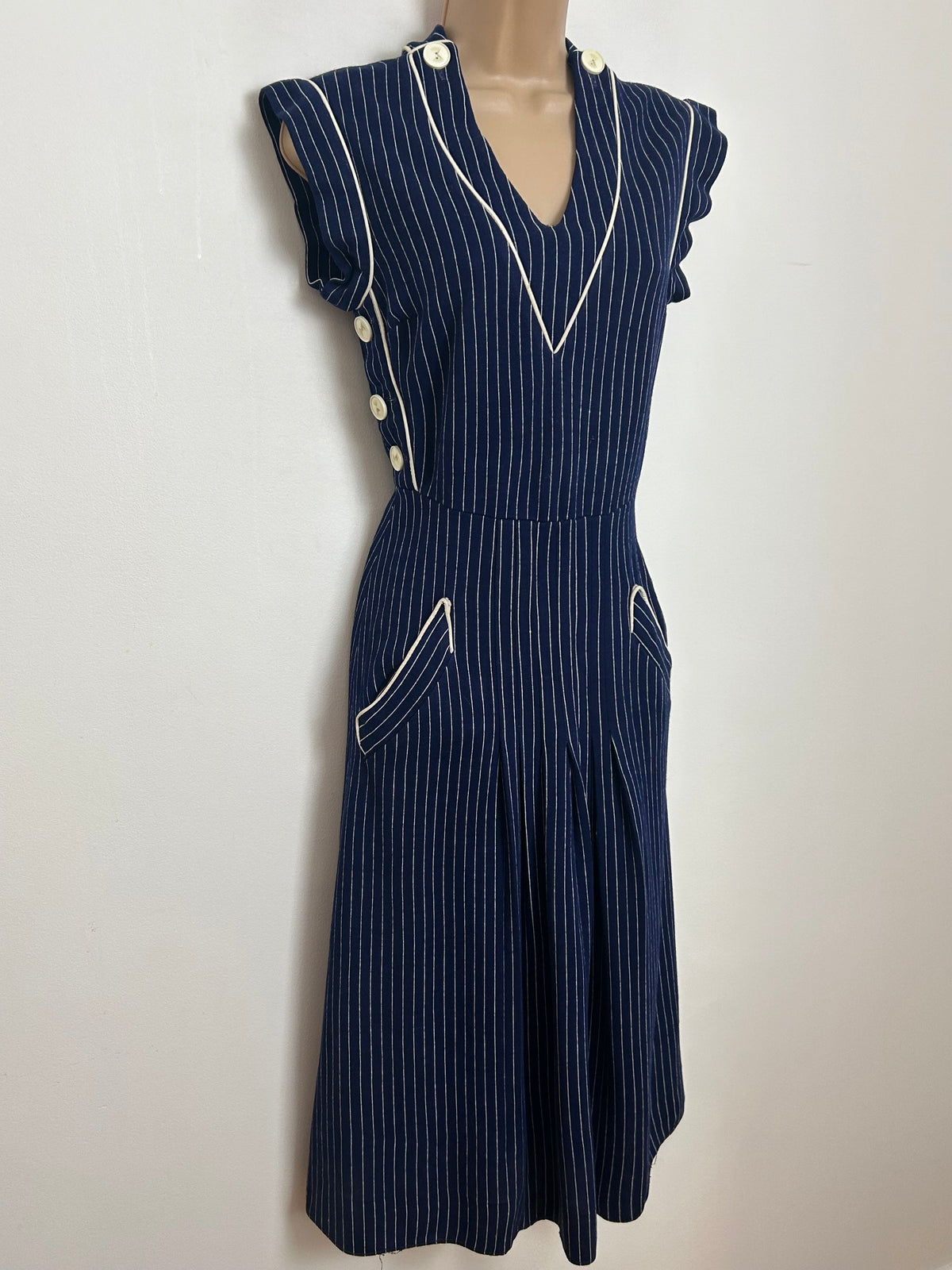 Vintage 1970s Size 6-8 Navy Blue & White Stripe Print Button Detail Wool Jersey Feel Day Dress