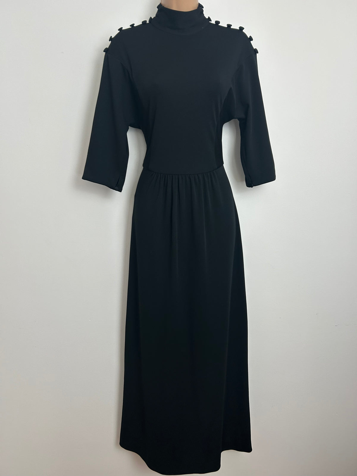 Vintage 1970s PETRONELLA Size 8 Black Button Shoulder Split Sleeve Maxi Dress
