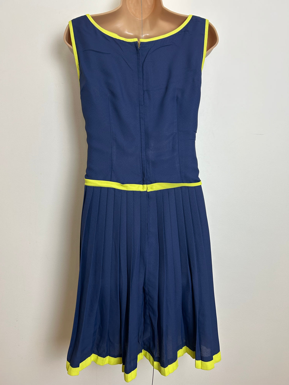 Vintage 1960s SAL MILLER OF MELBOURNE Size 8-10 Navy Blue & Chartreuse Yellow Trim Pleated Mod Dress