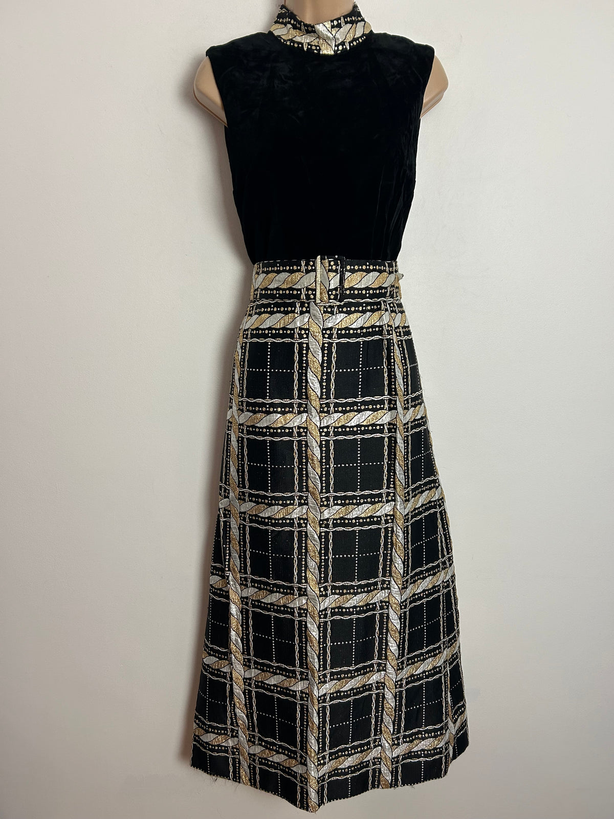 Vintage 1960s UK Size 8 Black Gold & Silver Velvet & Metallic Brocade Check Pattern Sleeveless Belted Occasion Evening Maxi Dress