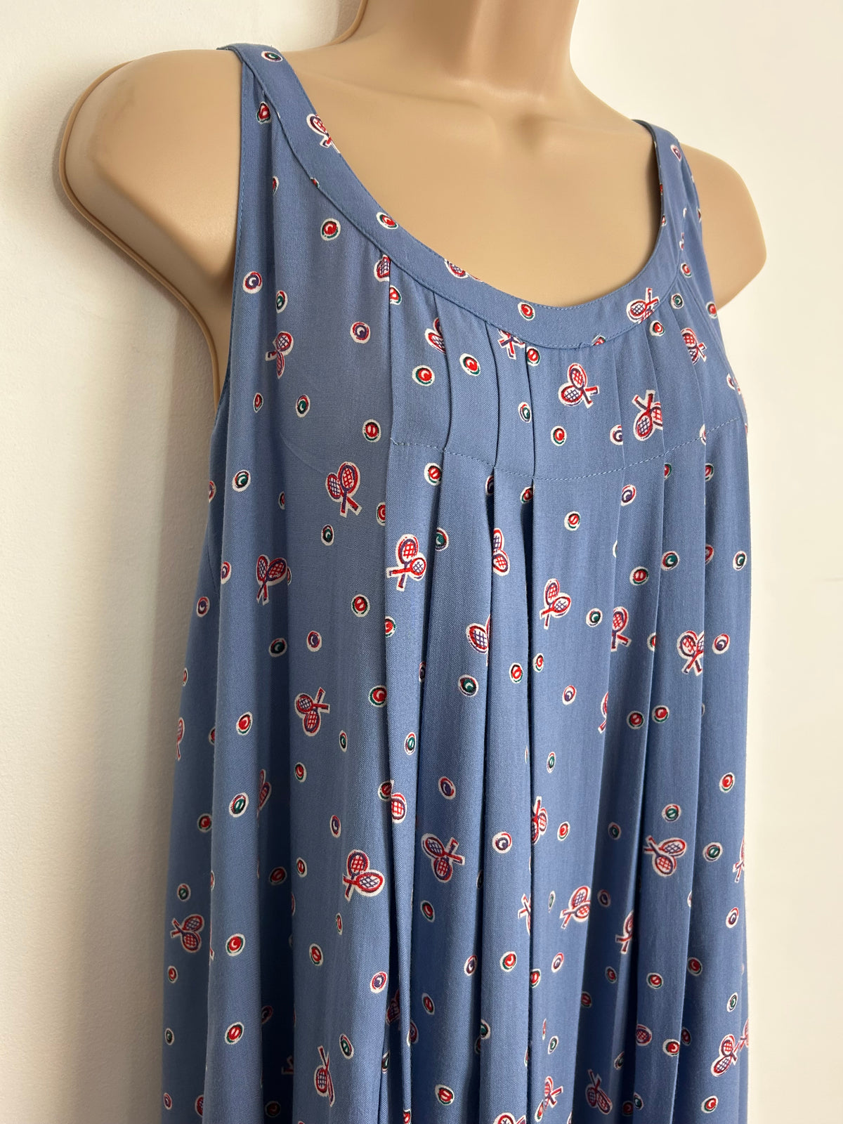 Vintage Late 1970s GUY LAROCHE DIFFUSION Designer Size 8-10 Blue Tennis Racket & Balls Novelty Print Pleated Smock Dress