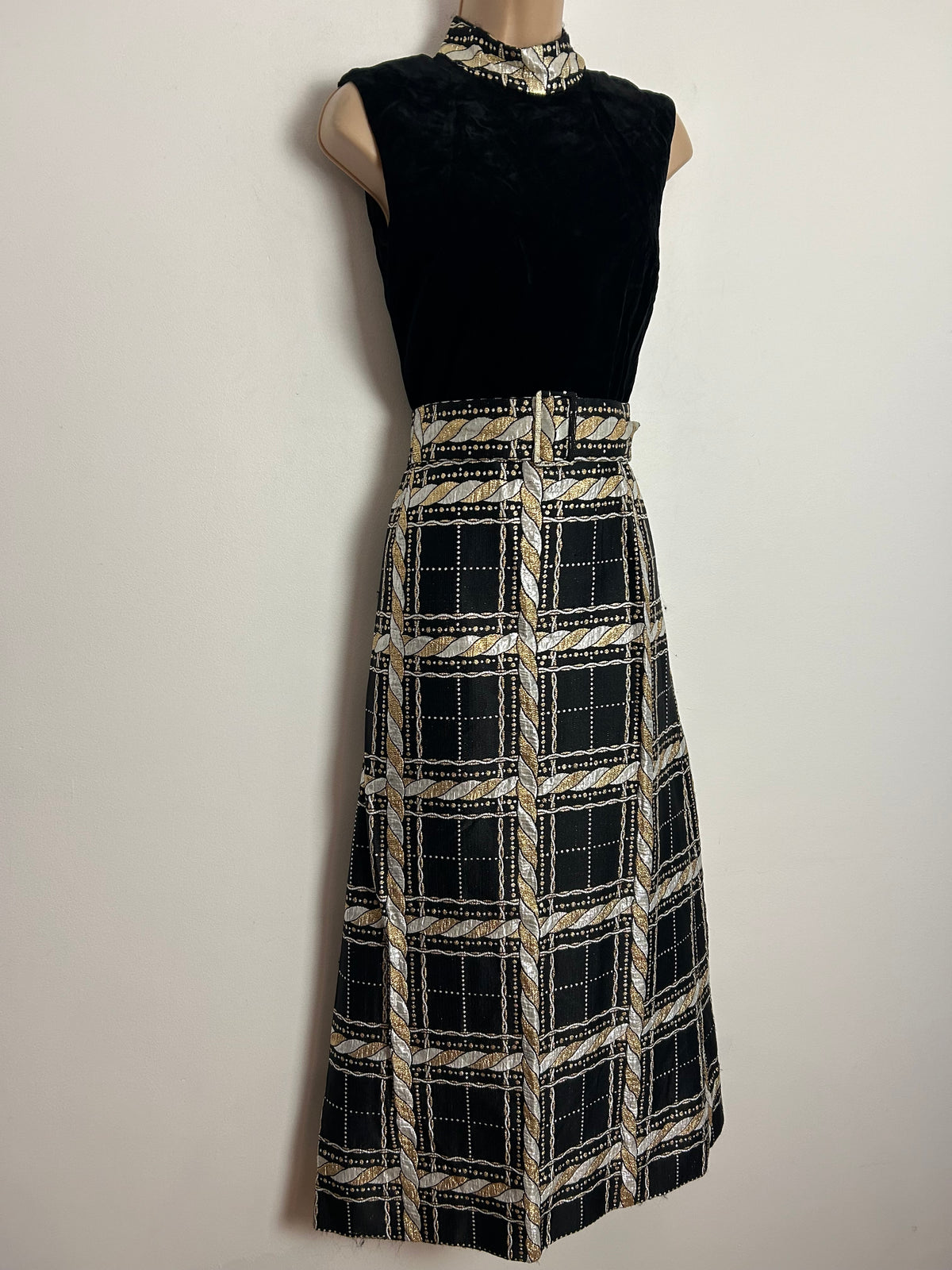Vintage 1960s UK Size 8 Black Gold & Silver Velvet & Metallic Brocade Check Pattern Sleeveless Belted Occasion Evening Maxi Dress