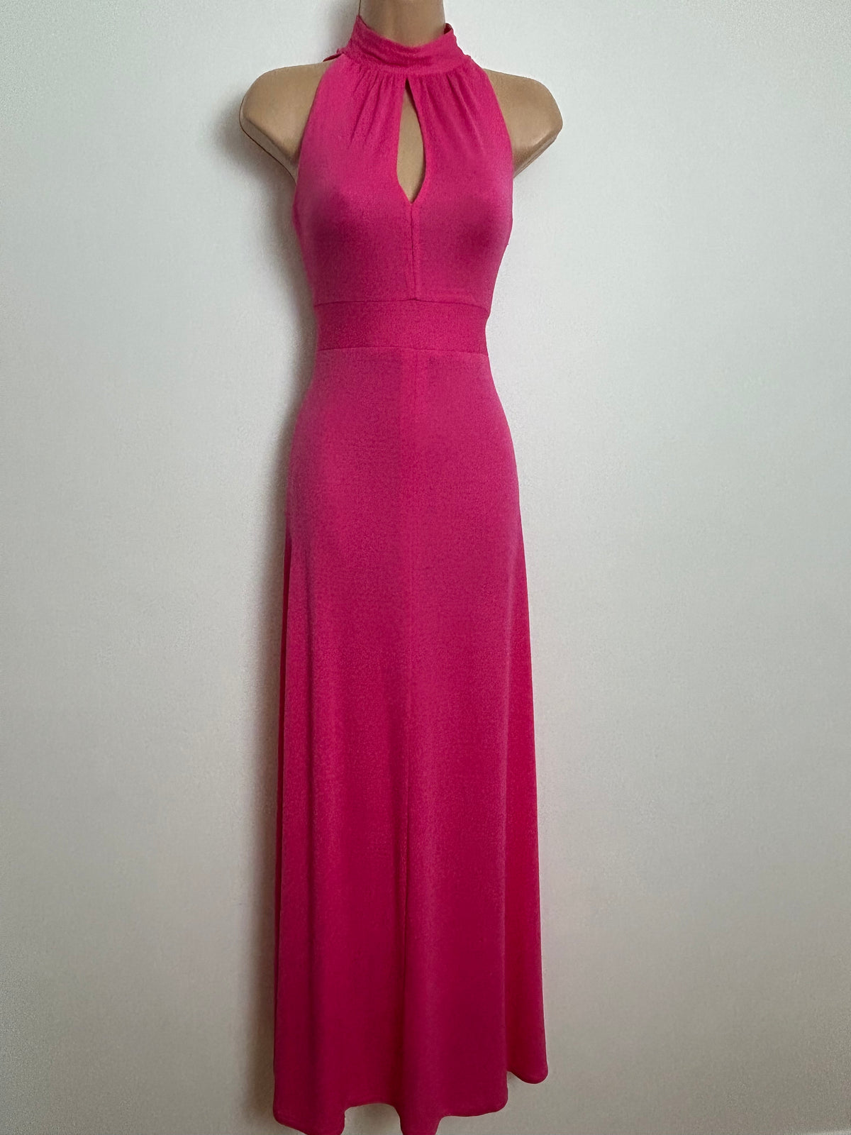 Vintage 1970s Size 6 Candy Pink Keyhole Cut Out Sleeveless Maxi Dress