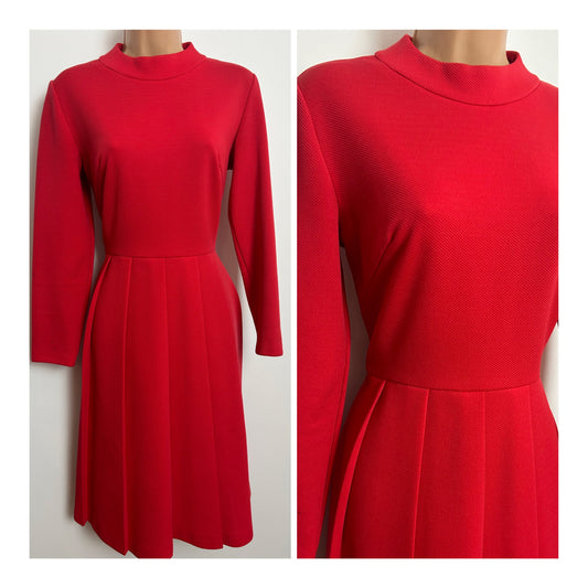 Vintage 1960s RICHARD STUMP Size 8 Raspberry Pinky Red Long Sleeve Pleated Mod Dress