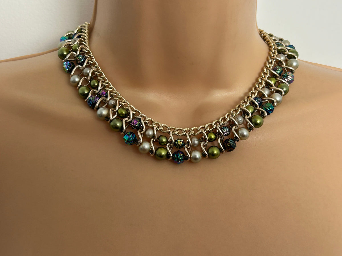 Vintage Late 1950s Gold Tone Faux Pearl & Painted Floral Beaded Choker Necklace