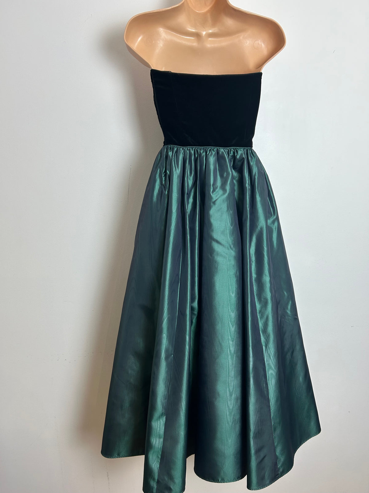 Vintage 1980s LAURA ASHLEY Size 6-8 (Size 12) Black Velvet & Bottle Green Acetate Taffeta Strapless Ballgown Party Dress