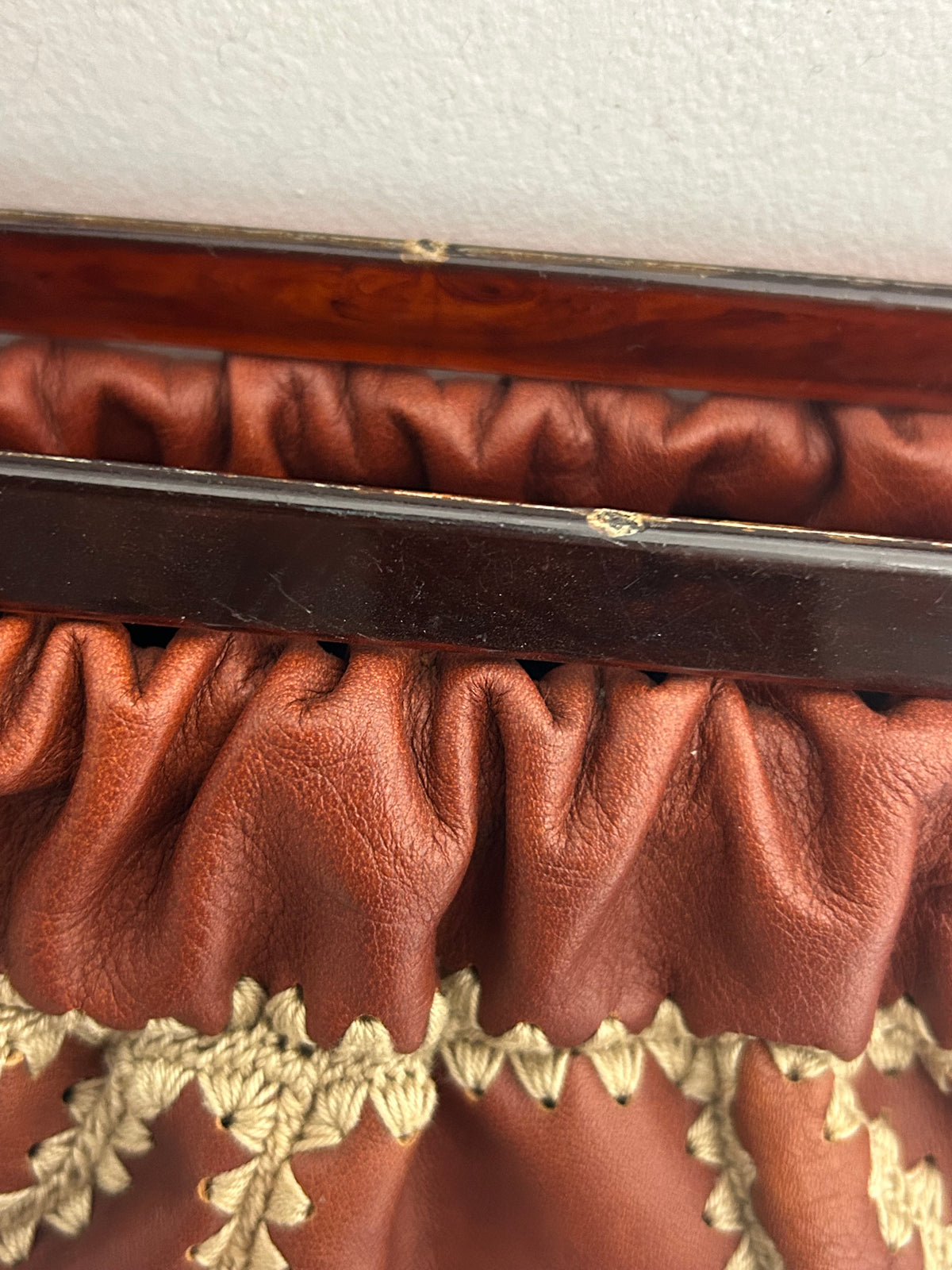 Vintage 1970s Chestnut Brown Leather Stitch Detail Plastic Handled Boho Handbag