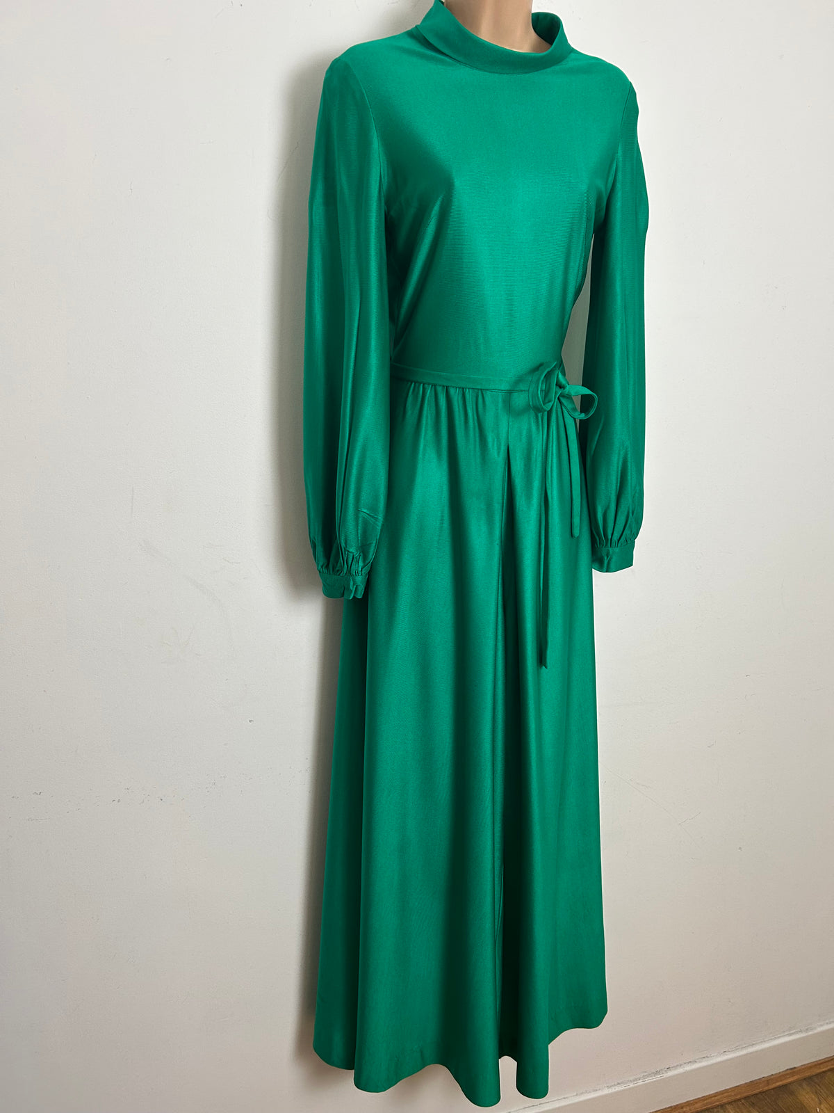 Vintage 1970s KATI AT LAURA PHILLIPS Size 8 Emerald Green Long Sleeve Belted Wide Leg Jumpsuit