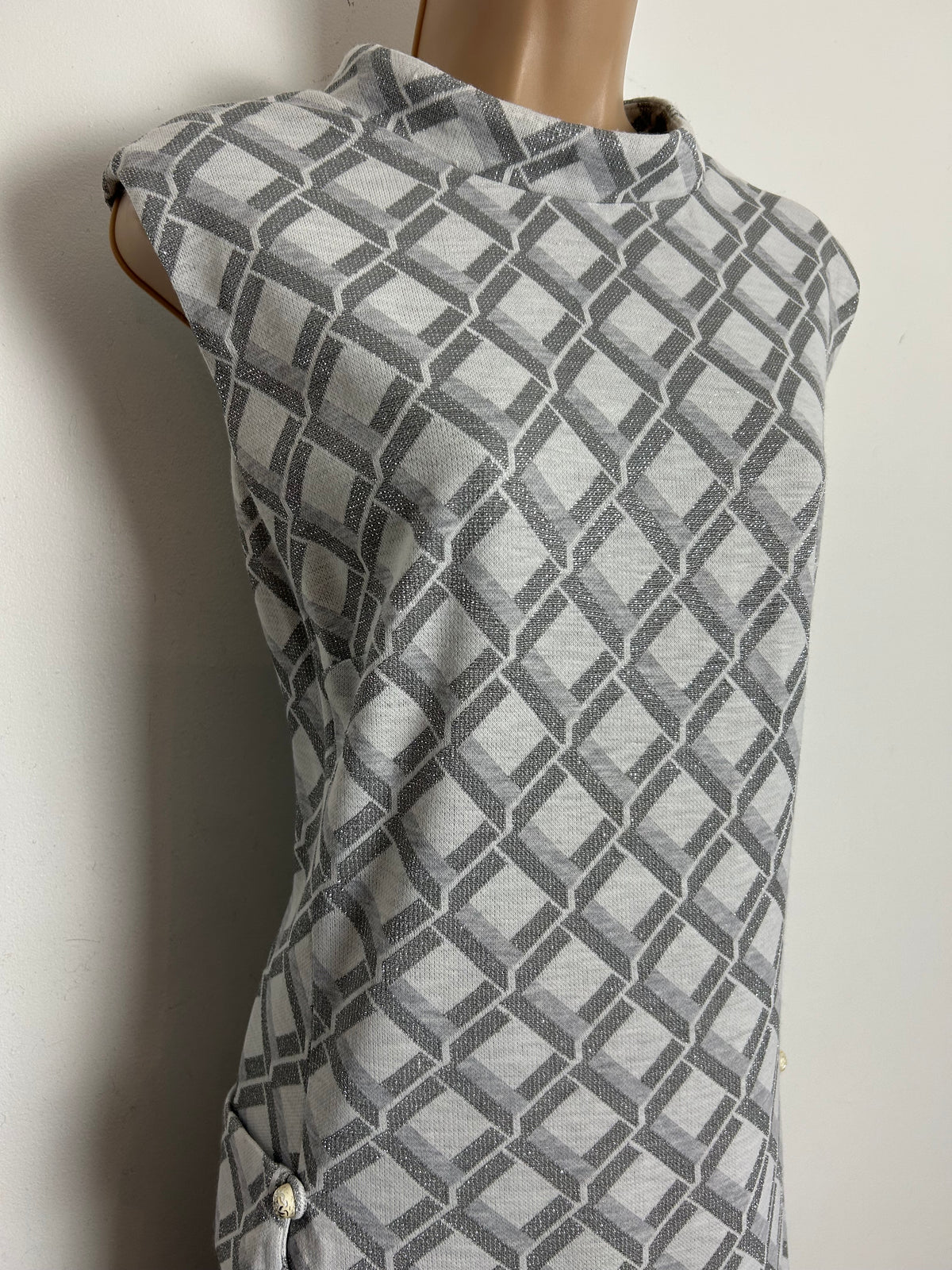 Vintage 1960s PHILIP KUNICK Size 16 Silver & White Op Art Cube Print Mod Shift Dress