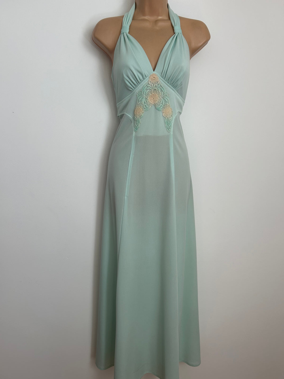 Vintage 1970s Size 6-8 Pale Mint Green Racer Back Lace Applique Detail Summer Maxi Dress