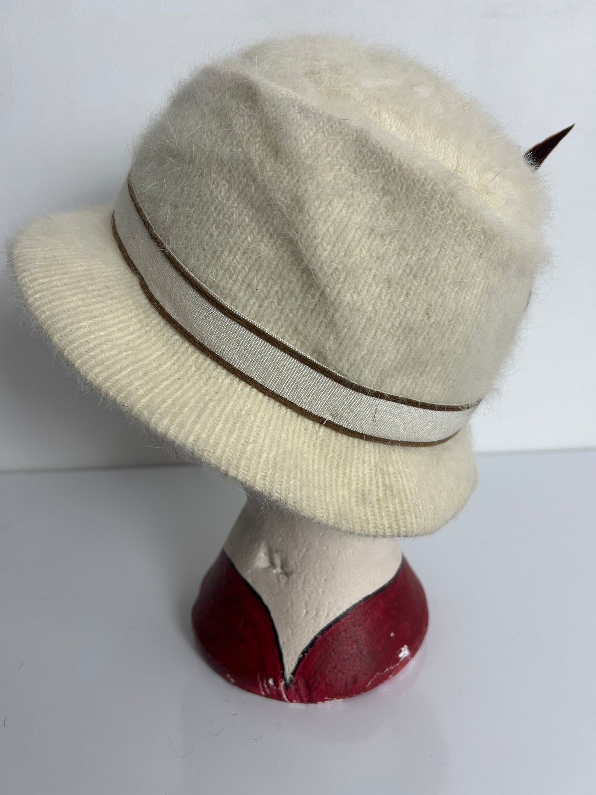 Vintage Cream Angora & Wool Mix Grosgrain Ribbon & Feather Detail Hat