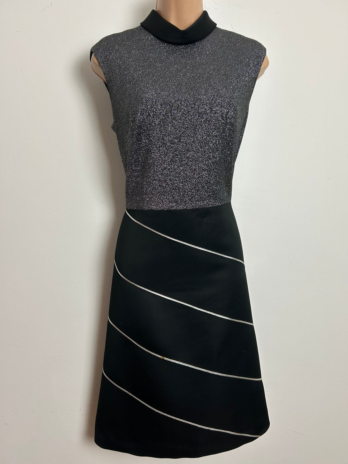Vintage 1960s HEROS Size 14 Black & Silver Lurex Xmas Party Evening Mod Dress