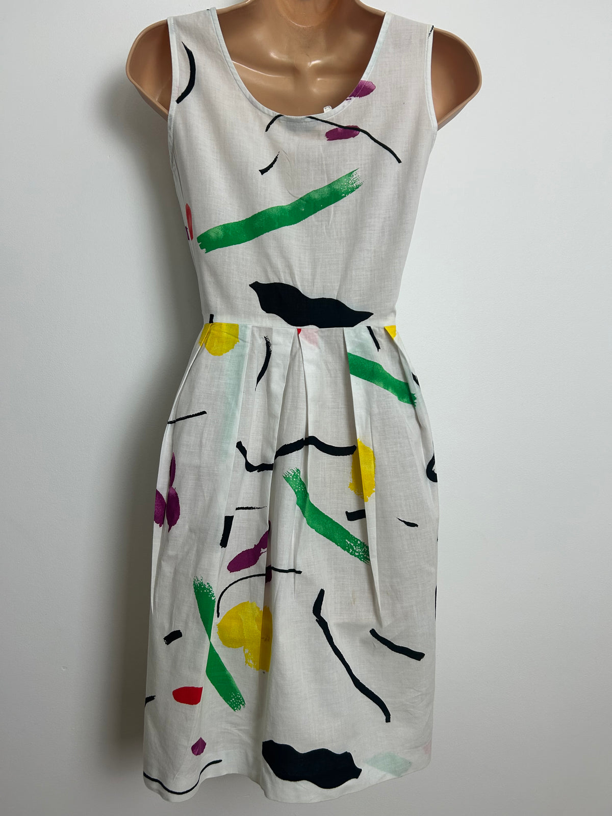 Vintage 1980s CACHAREL Size 8 White Multicolour Abstract Print Pleated Cotton Summer Dress