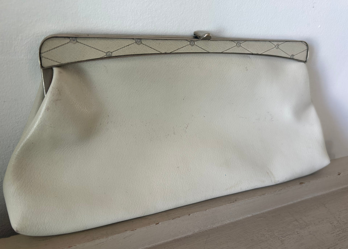 Vintage 1960s Small Cream Leather Clutch Bag By Alligator