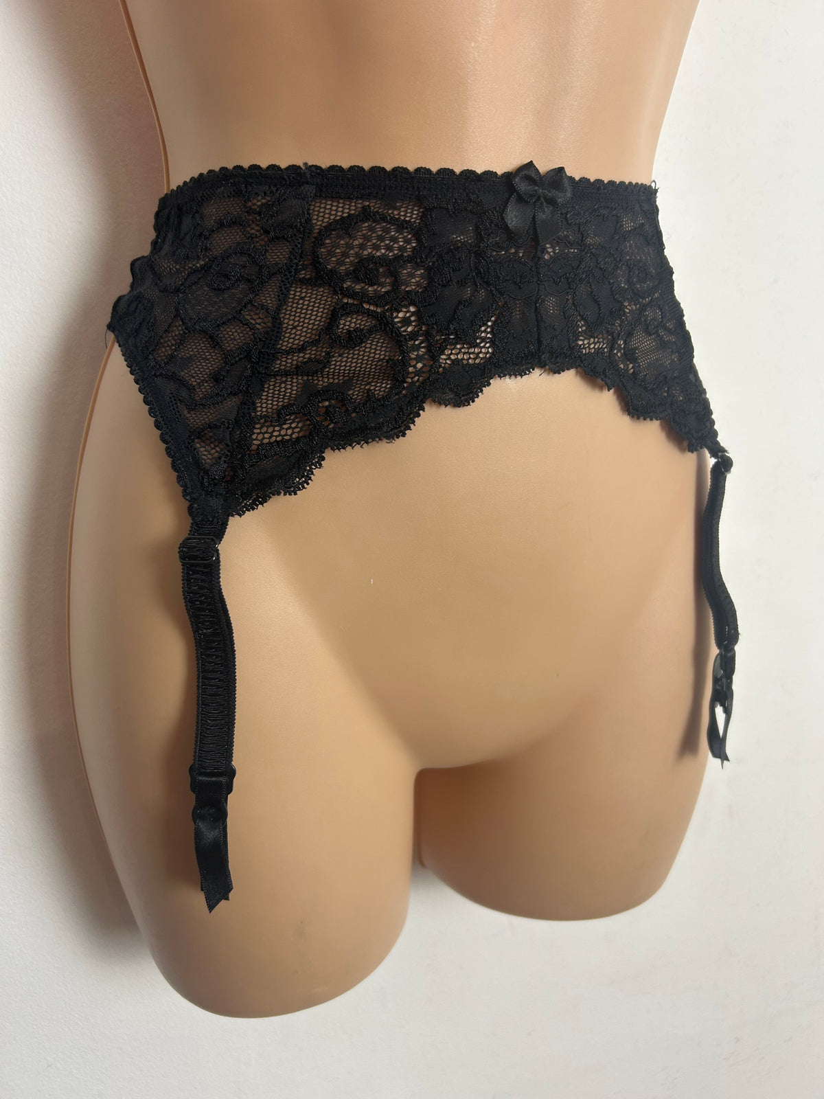 Vintage 1980s BHS Size 12-14 Black Lace Suspender Belt