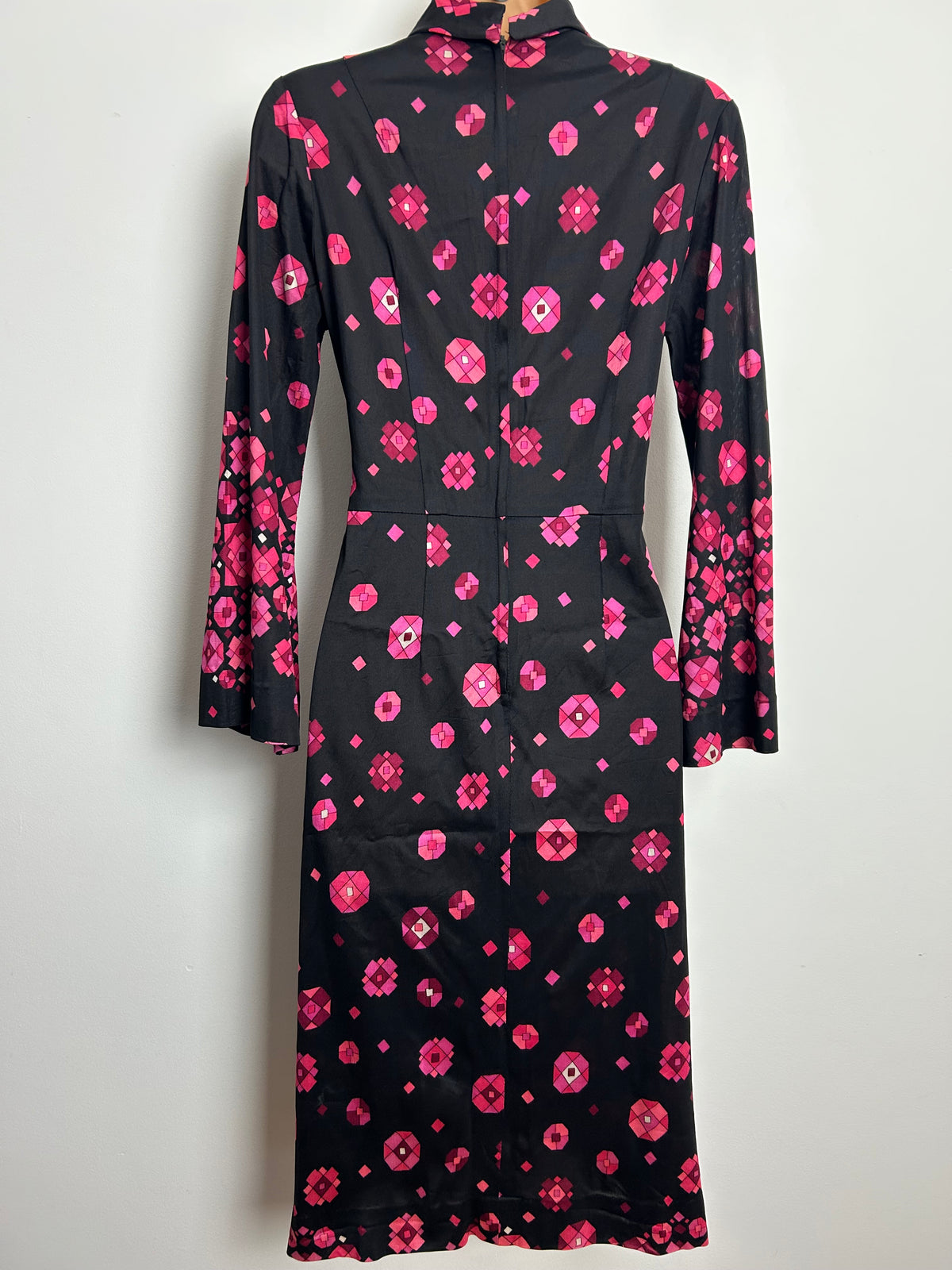 Vintage 1970s EASTEX SIZE 10 Black & Pink Tones Geo Print Long Sleeve Midi Dress