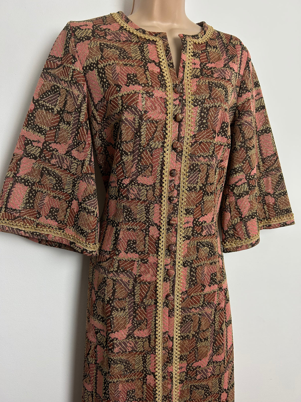 Vintage 1970s MISS JEANNIE Size 12 Pink Brown & Gold Abstract Lurex Polyester Kaftan Style Maxi Dress