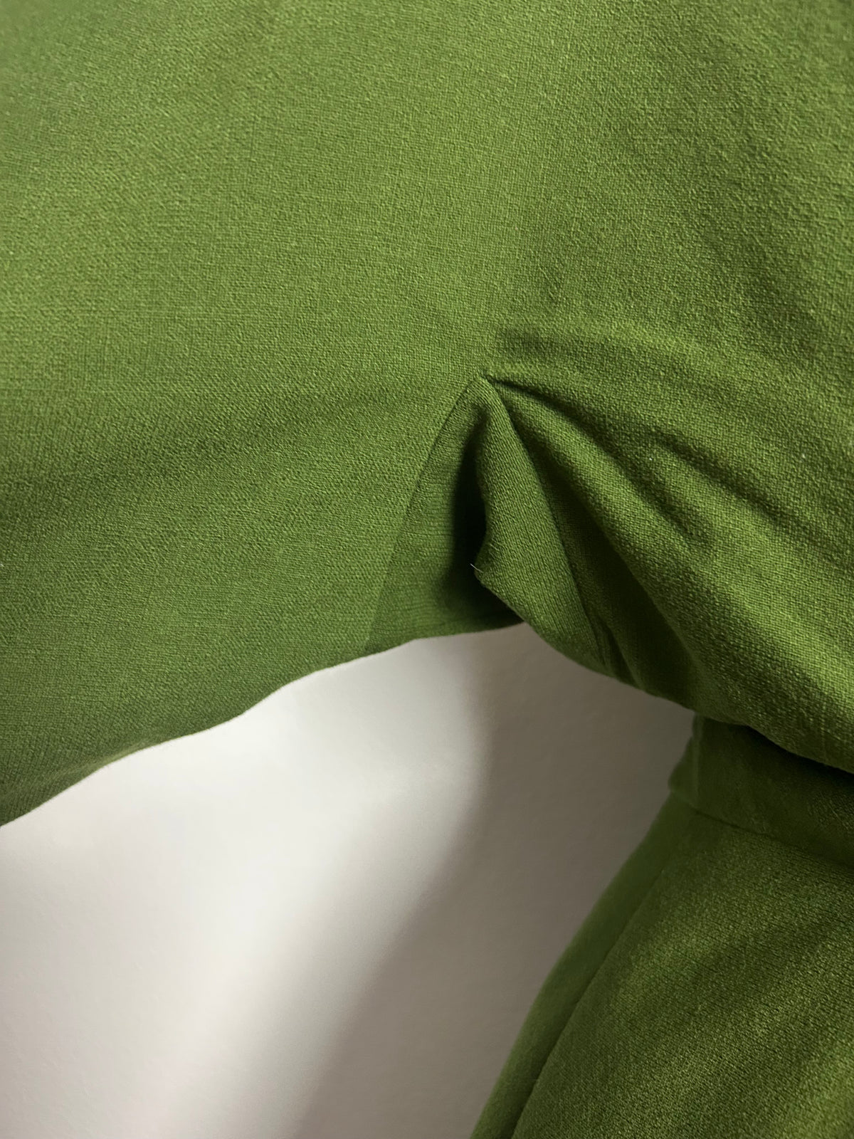 Vintage Early 1950s Size 8 Moss Green Wool Crepe Fitted Wiggle Dress