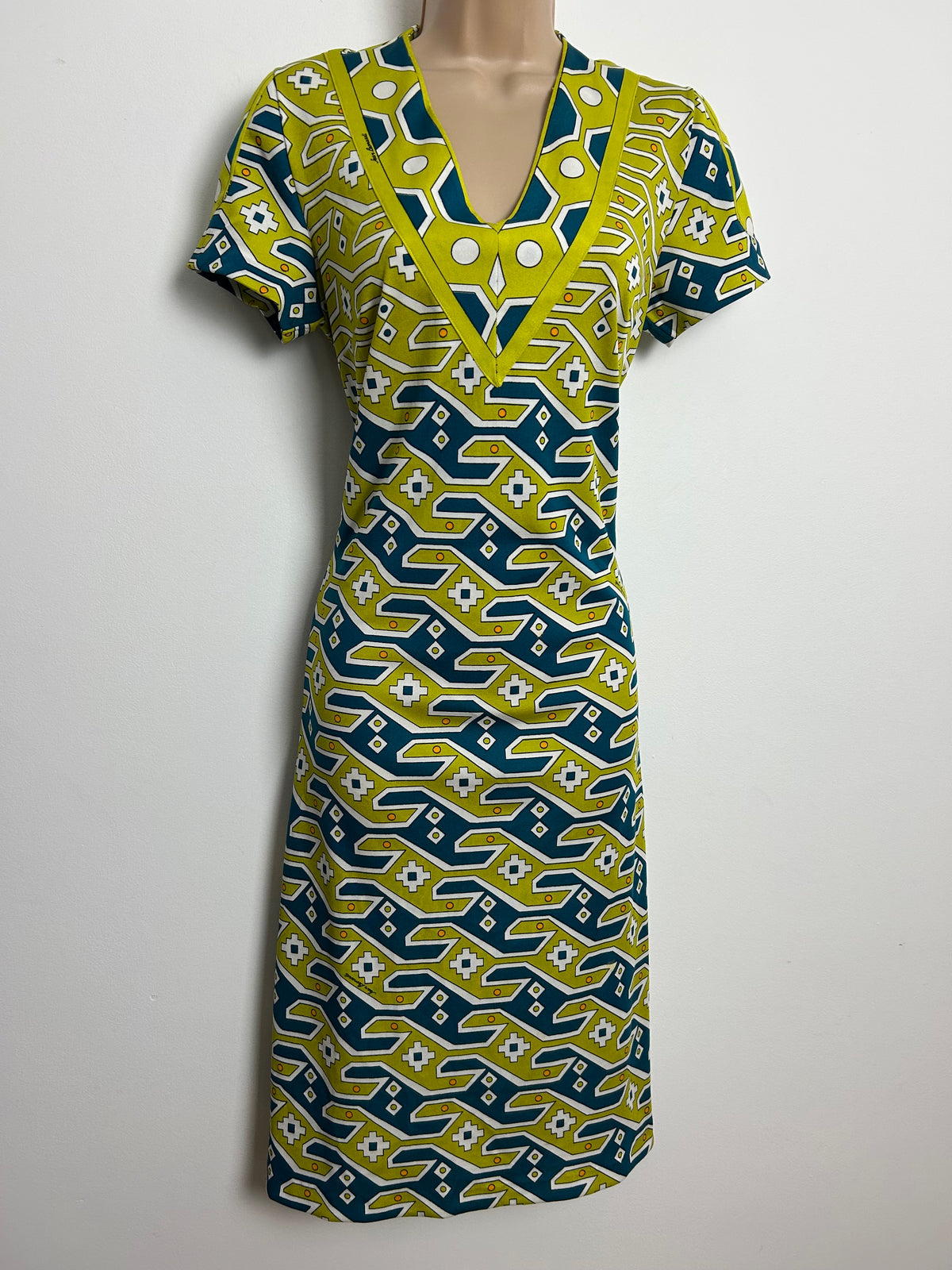 Vintage 1970s Very Rare JEAN LEONARDI Size 12 Signed Fabric Green & Teal Abstract Print Shift Dress