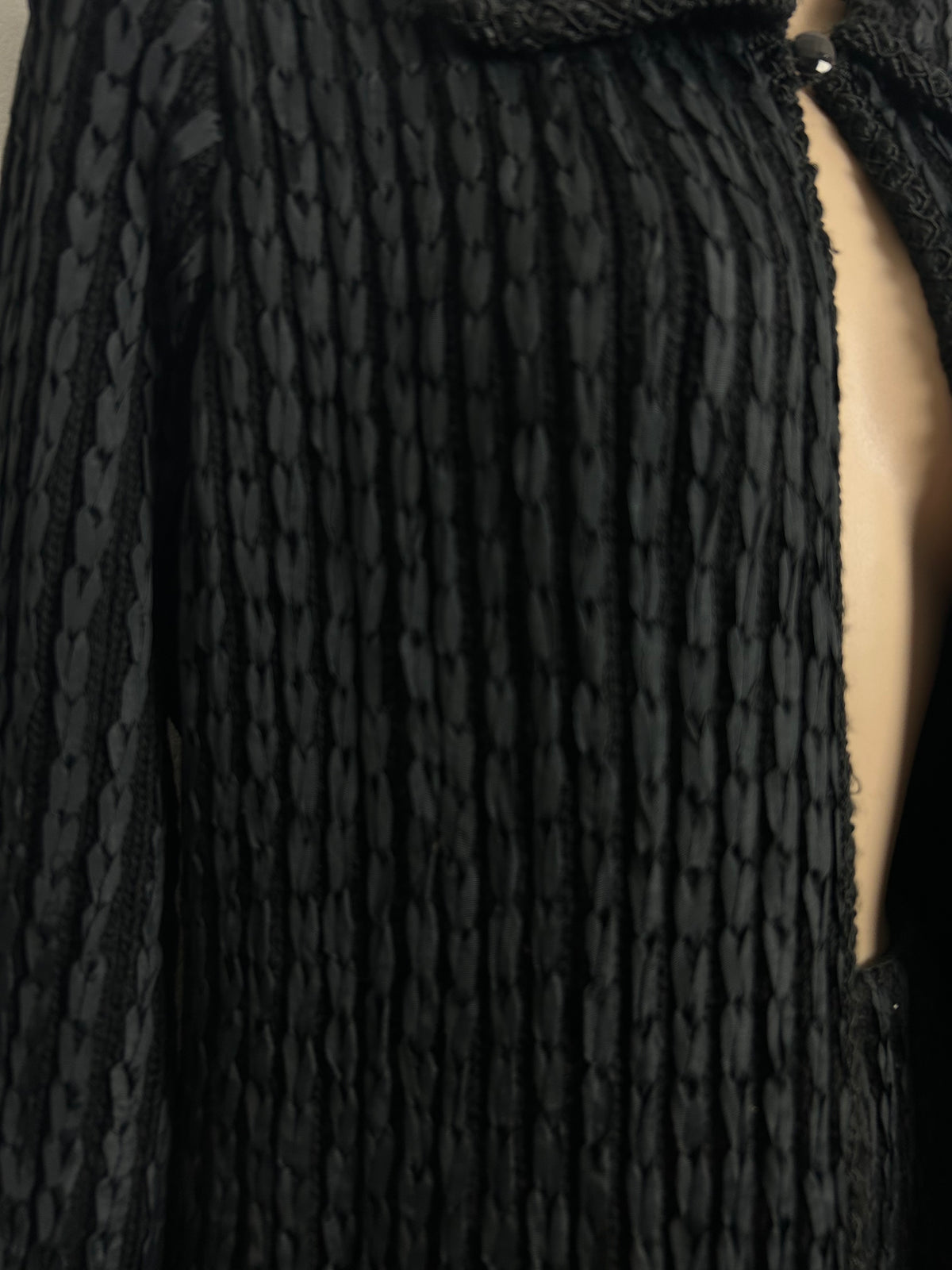 Vintage 1905s VERY RARE KLESHIE BELLMAN Size 12-14 Hand Made 100% Wool Black Skirt Suit With Two Jackets