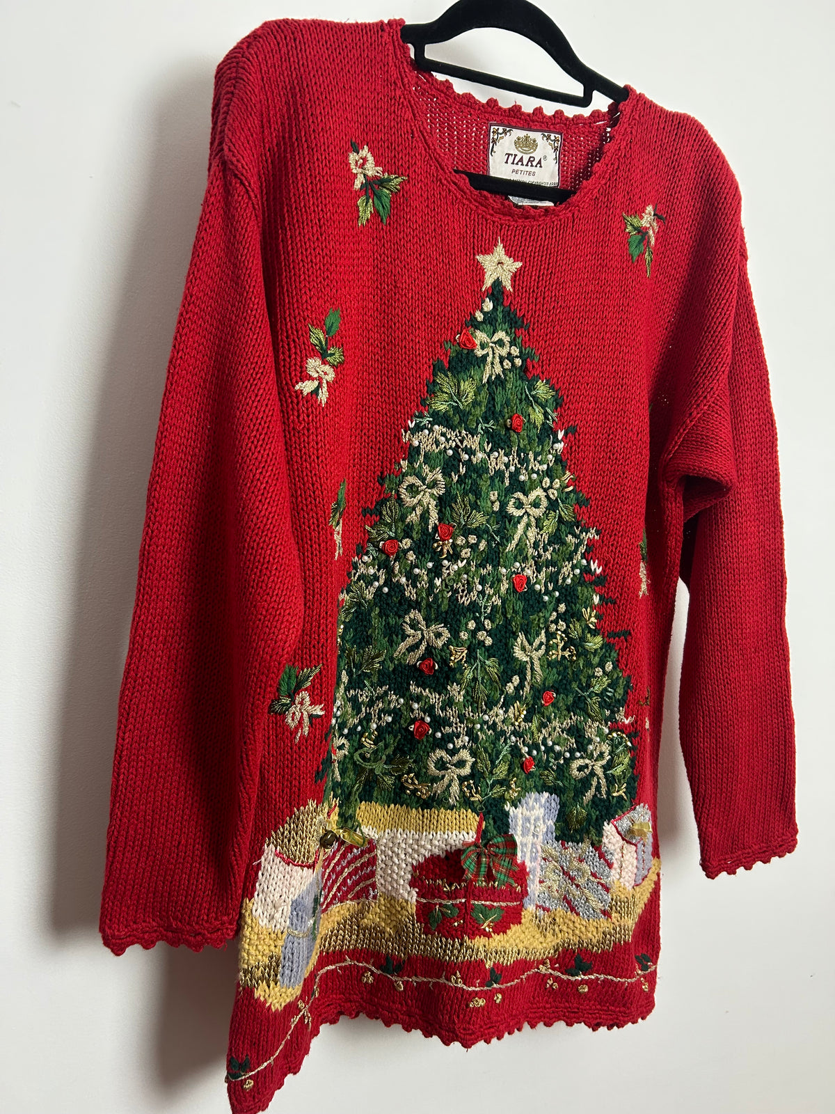 Vintage 1998 TIARA Petites Size M 12-14 Traditional Red Festive Christmas Tree Novelty Jumper