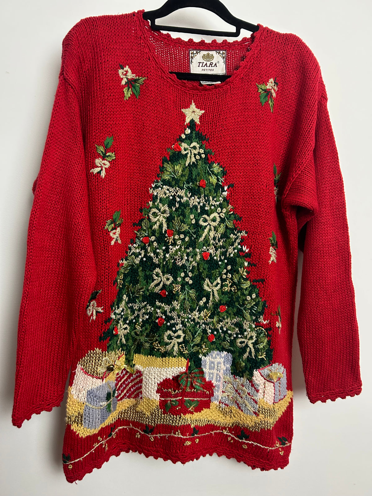 Vintage 1998 TIARA Petites Size M 12-14 Traditional Red Festive Christmas Tree Novelty Jumper