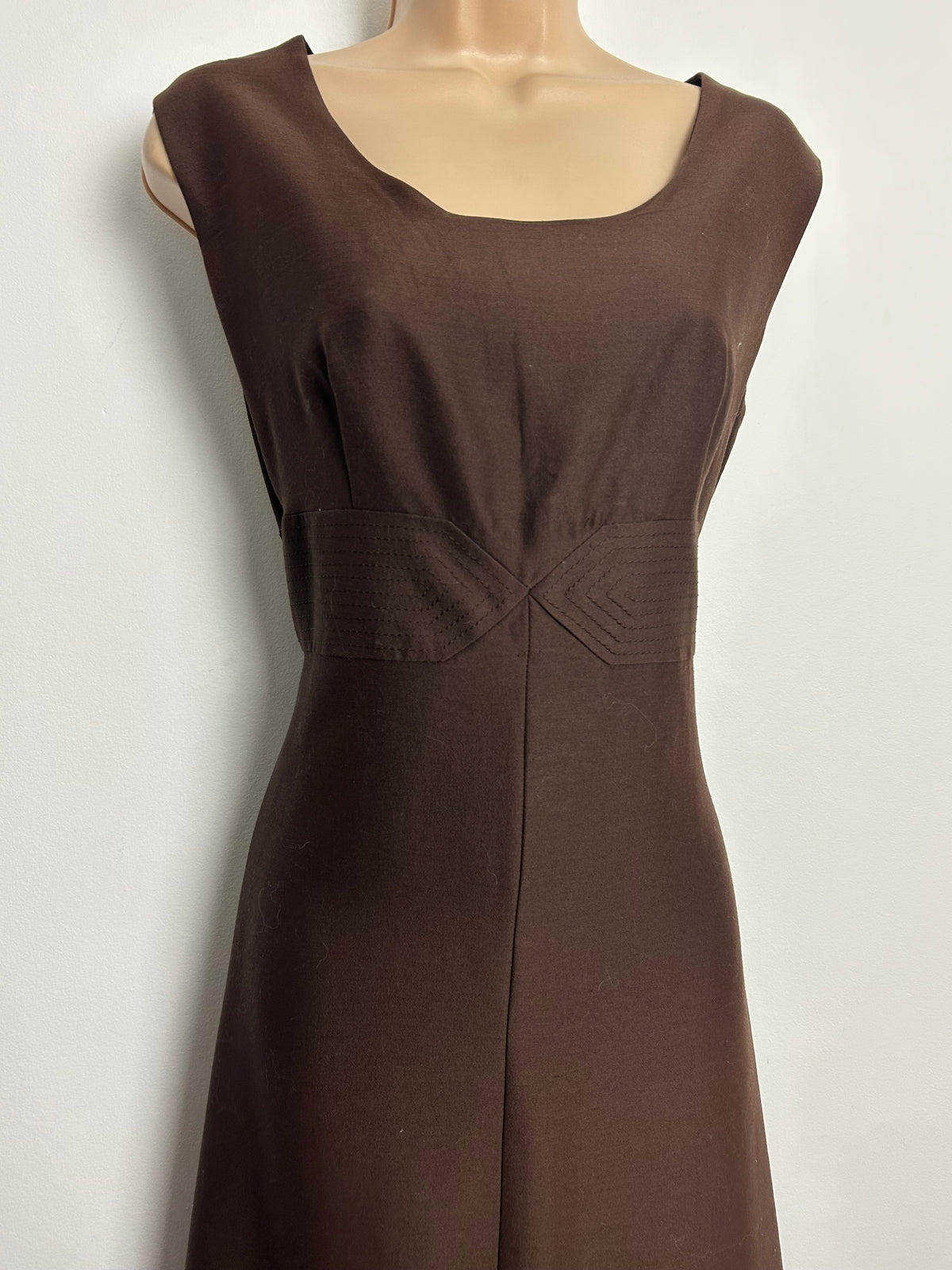 Vintage 1960s HEKO LE SIGNE DE PARIS Size 12 Brown Sleeveless Stitch Detail Maxi Dress
