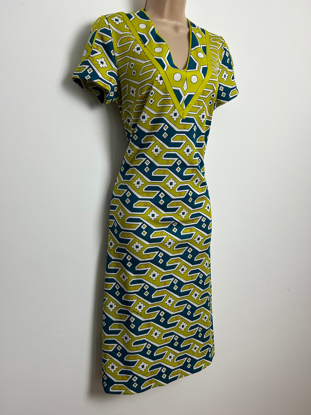 Vintage 1970s Very Rare JEAN LEONARDI Size 12 Signed Fabric Green & Teal Abstract Print Shift Dress