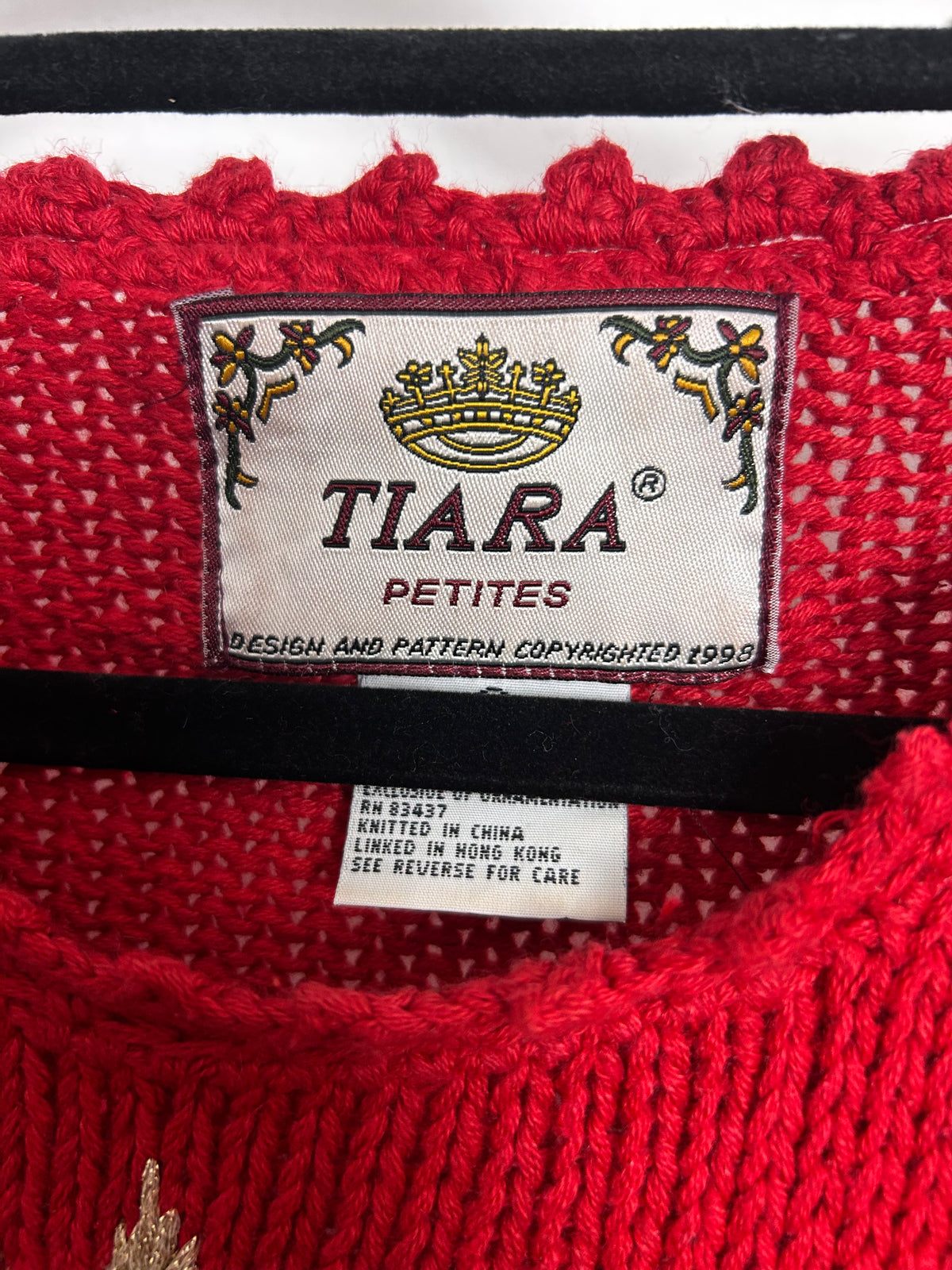 Vintage 1998 TIARA Petites Size M 12-14 Traditional Red Festive Christmas Tree Novelty Jumper