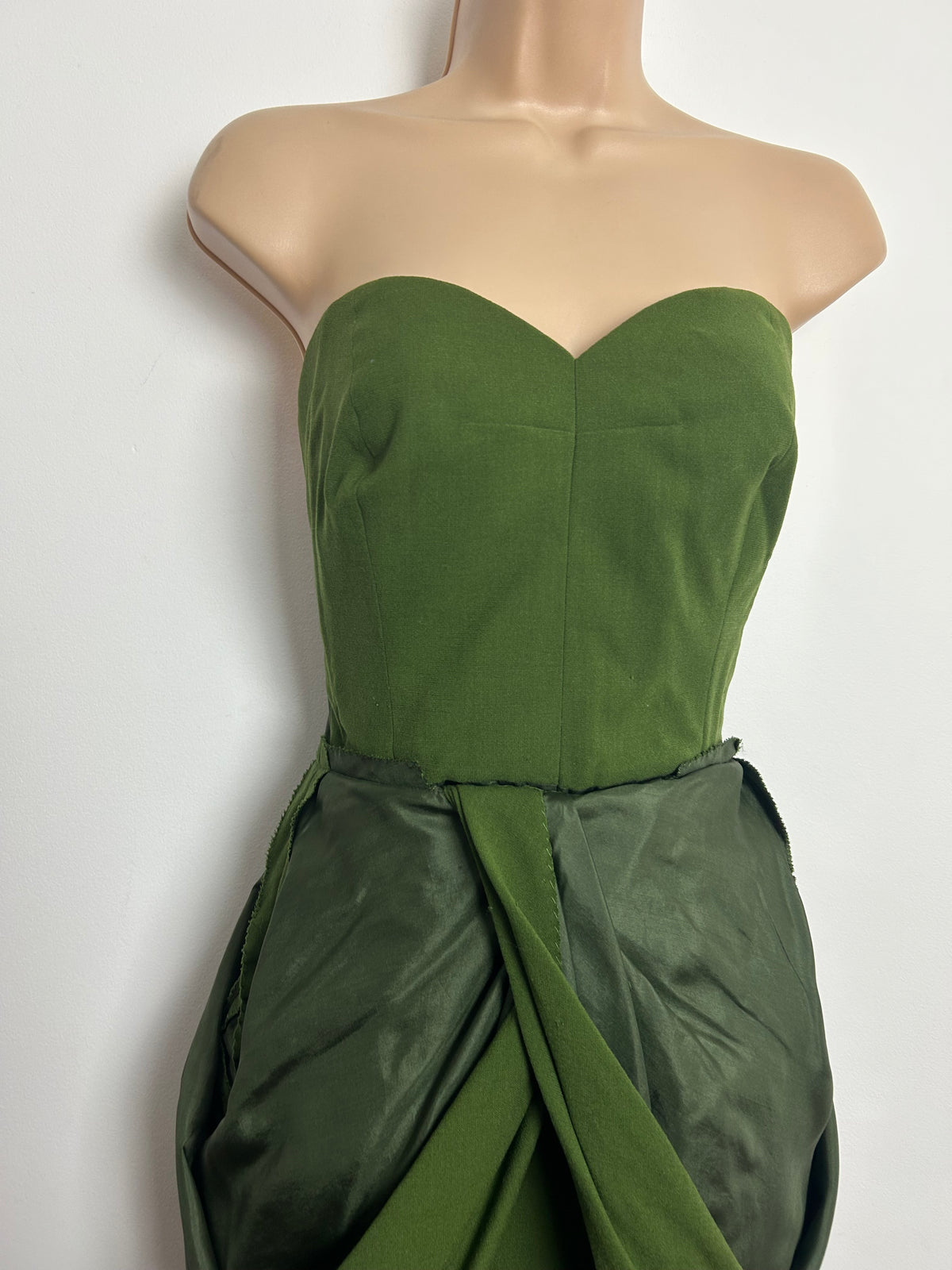 Vintage Early 1950s Size 8 Moss Green Wool Crepe Fitted Wiggle Dress