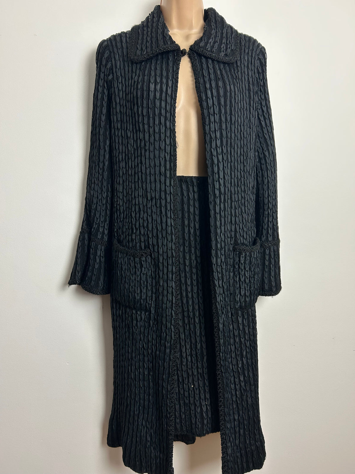 Vintage 1905s VERY RARE KLESHIE BELLMAN Size 12-14 Hand Made 100% Wool Black Skirt Suit With Two Jackets